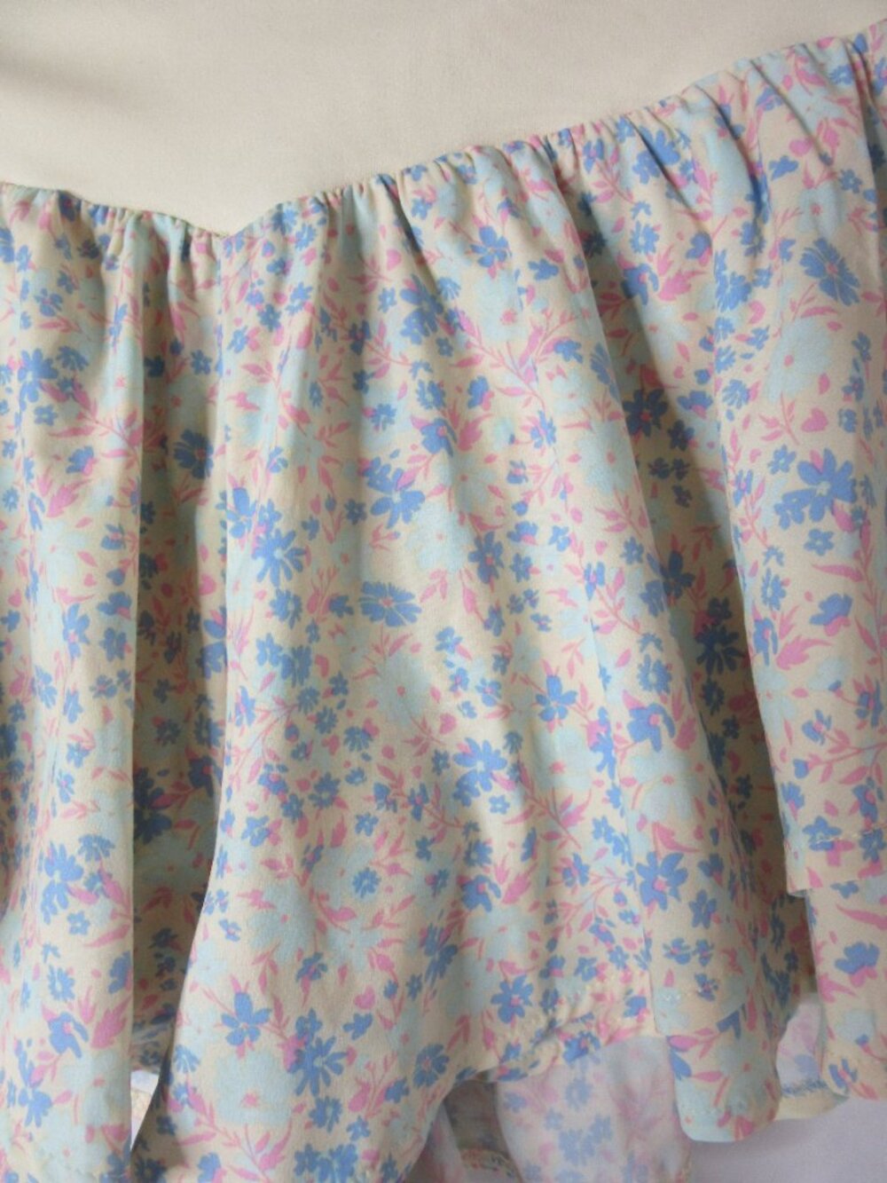 All in Motion Shorts High Rise Butter Yellow Floral and Top 2 pc Size XS NWT - Picture 7 of 11